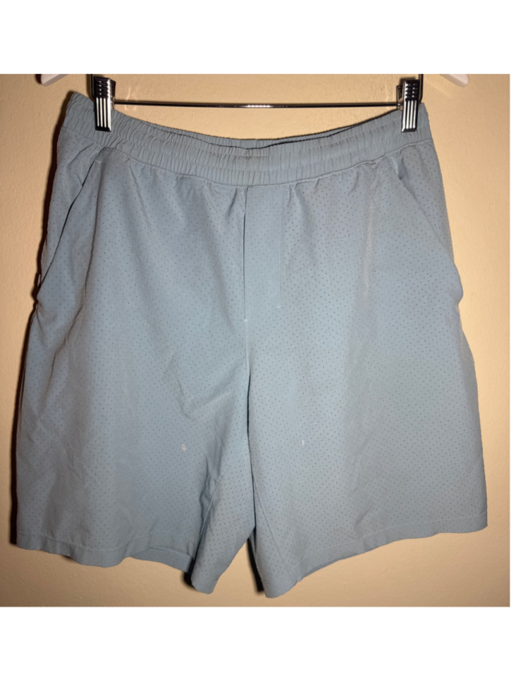 Men's Lululemon Athletic Shorts Size L Blue Grey